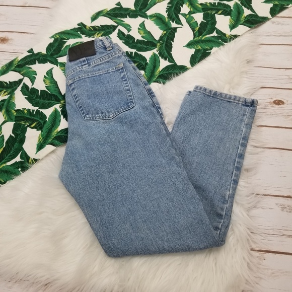 Vintage Denim - Vintage High Rise Mom Jeans